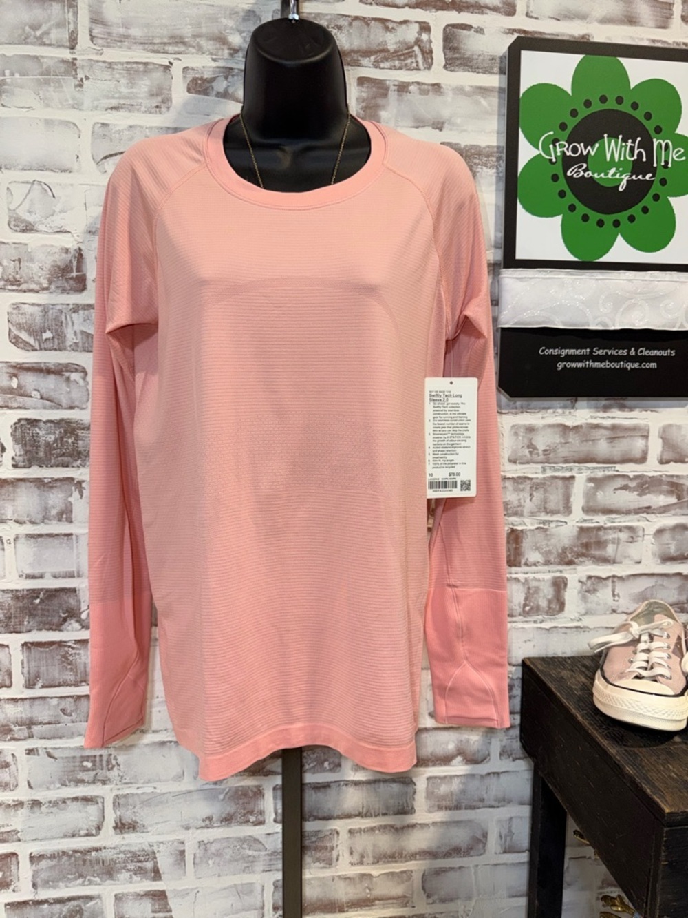 lululemon athletica Long Sleeve Crew Top - Light Pink size 10